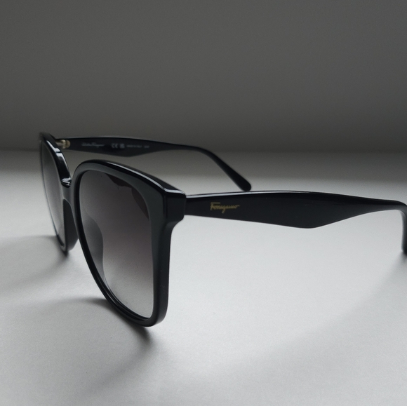 Ferragamo 56mm Square Sunglasses - Picture 3 of 6
